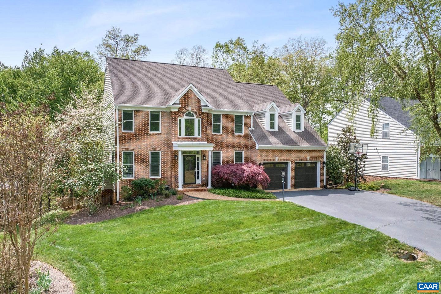 860 CHARTER OAKS DR, CHARLOTTESVILLE, Virginia 22901, 5 Bedrooms Bedrooms, ,3 BathroomsBathrooms,Residential,For sale,860 CHARTER OAKS DR,663714 MLS # 663714