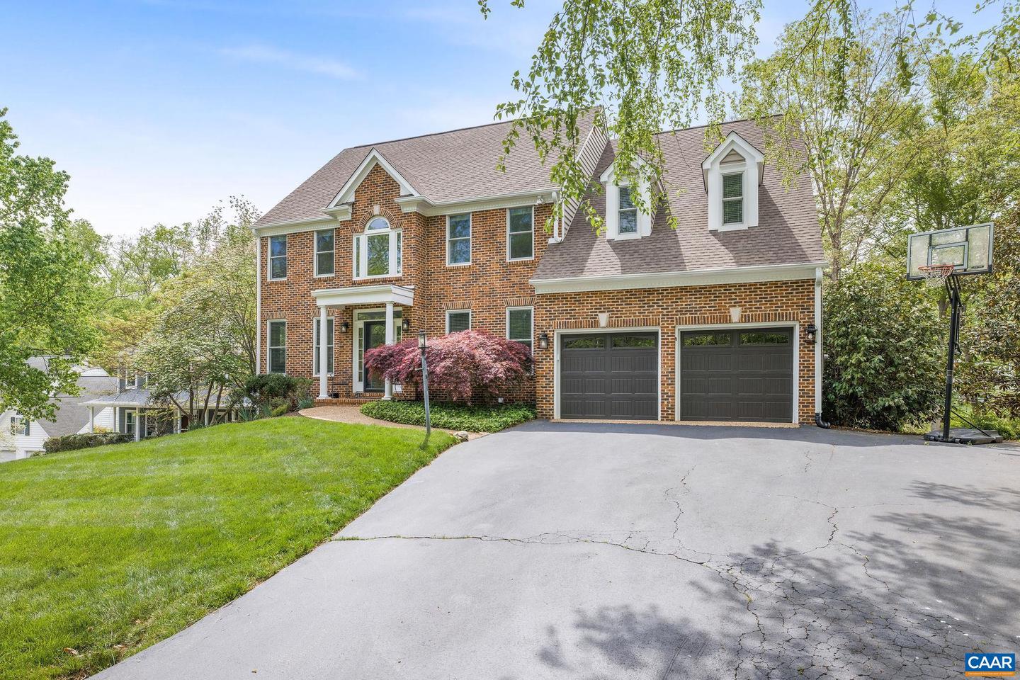 860 CHARTER OAKS DR, CHARLOTTESVILLE, Virginia 22901, 5 Bedrooms Bedrooms, ,3 BathroomsBathrooms,Residential,For sale,860 CHARTER OAKS DR,663714 MLS # 663714