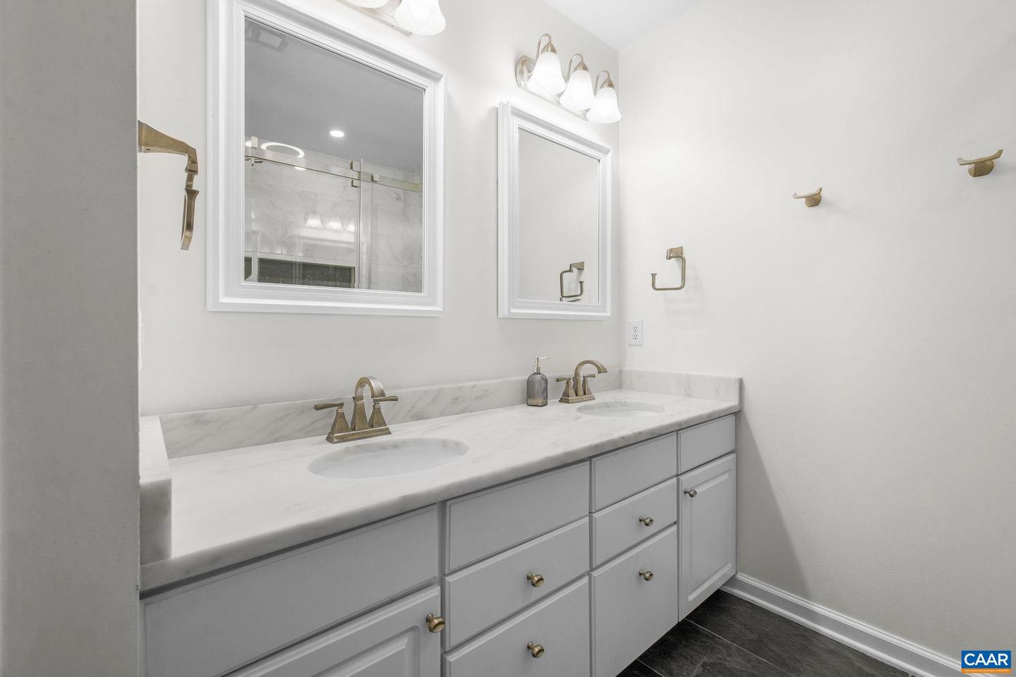 860 CHARTER OAKS DR, CHARLOTTESVILLE, Virginia 22901, 5 Bedrooms Bedrooms, ,3 BathroomsBathrooms,Residential,For sale,860 CHARTER OAKS DR,663714 MLS # 663714