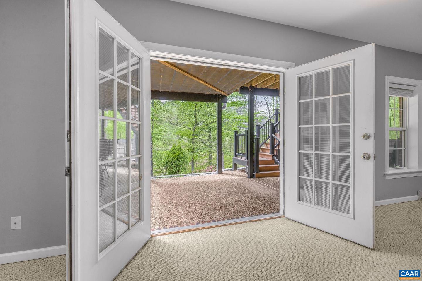 860 CHARTER OAKS DR, CHARLOTTESVILLE, Virginia 22901, 5 Bedrooms Bedrooms, ,3 BathroomsBathrooms,Residential,For sale,860 CHARTER OAKS DR,663714 MLS # 663714