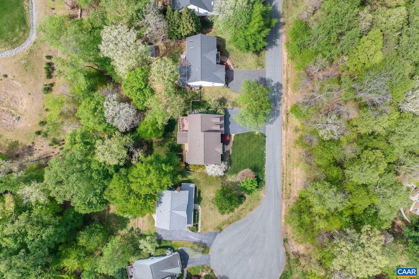 860 CHARTER OAKS DR, CHARLOTTESVILLE, Virginia 22901, 5 Bedrooms Bedrooms, ,3 BathroomsBathrooms,Residential,For sale,860 CHARTER OAKS DR,663714 MLS # 663714