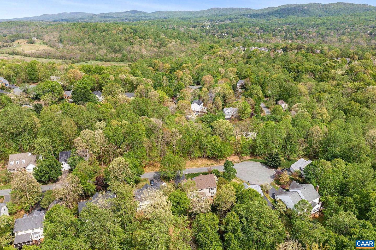 860 CHARTER OAKS DR, CHARLOTTESVILLE, Virginia 22901, 5 Bedrooms Bedrooms, ,3 BathroomsBathrooms,Residential,For sale,860 CHARTER OAKS DR,663714 MLS # 663714