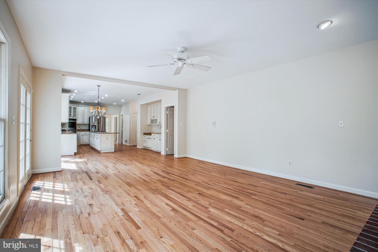 6626 BYRNS PL, MCLEAN, Virginia 22101, 5 Bedrooms Bedrooms, ,4 BathroomsBathrooms,Residential,For sale,6626 BYRNS PL,VAFX2236850 MLS # VAFX2236850