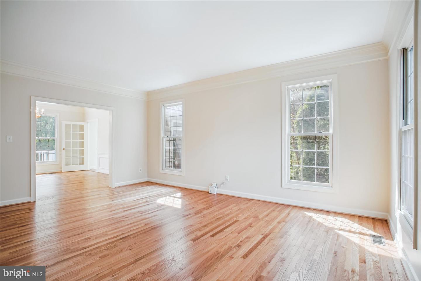 6626 BYRNS PL, MCLEAN, Virginia 22101, 5 Bedrooms Bedrooms, ,4 BathroomsBathrooms,Residential,For sale,6626 BYRNS PL,VAFX2236850 MLS # VAFX2236850