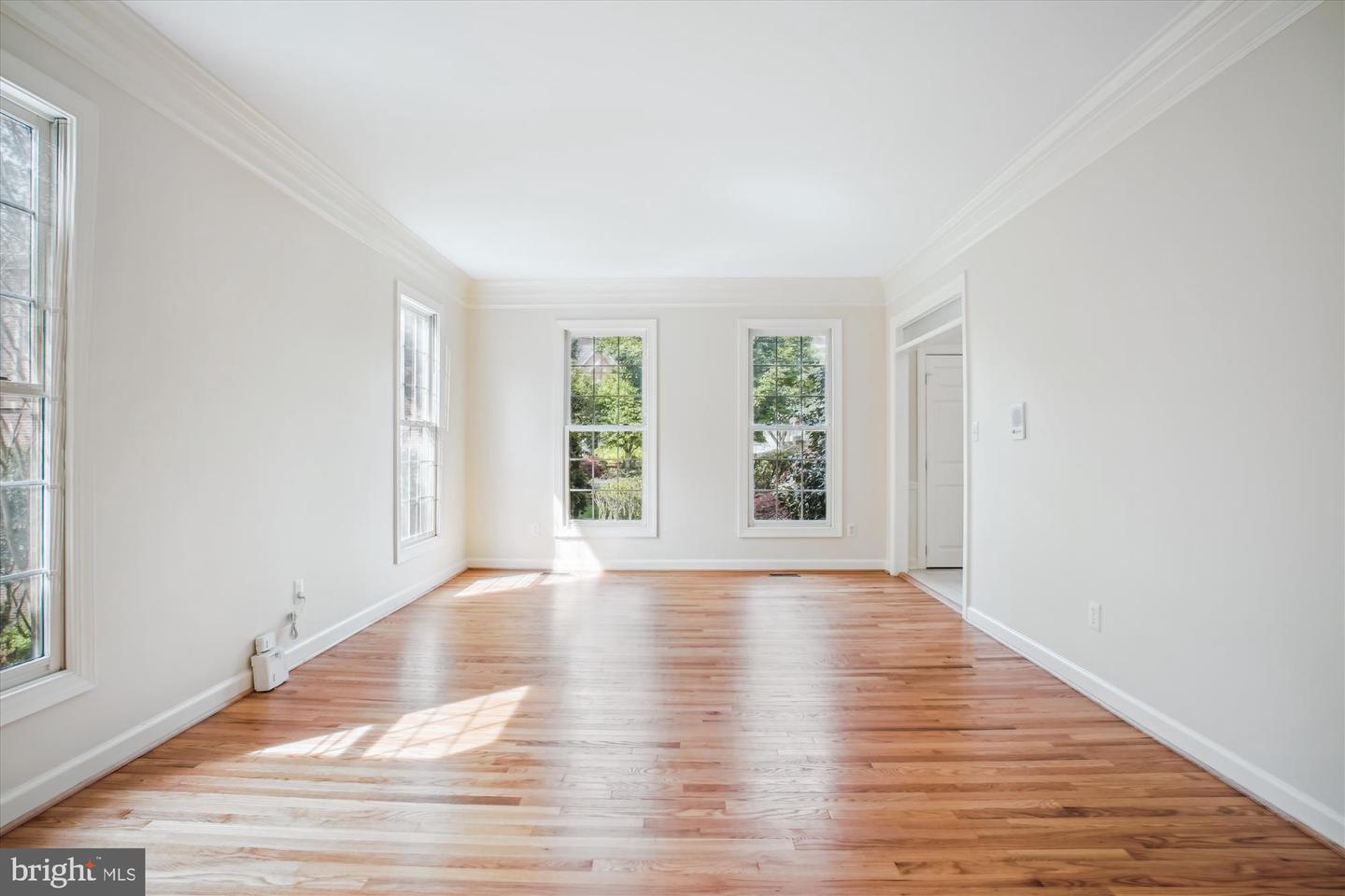 6626 BYRNS PL, MCLEAN, Virginia 22101, 5 Bedrooms Bedrooms, ,4 BathroomsBathrooms,Residential,For sale,6626 BYRNS PL,VAFX2236850 MLS # VAFX2236850
