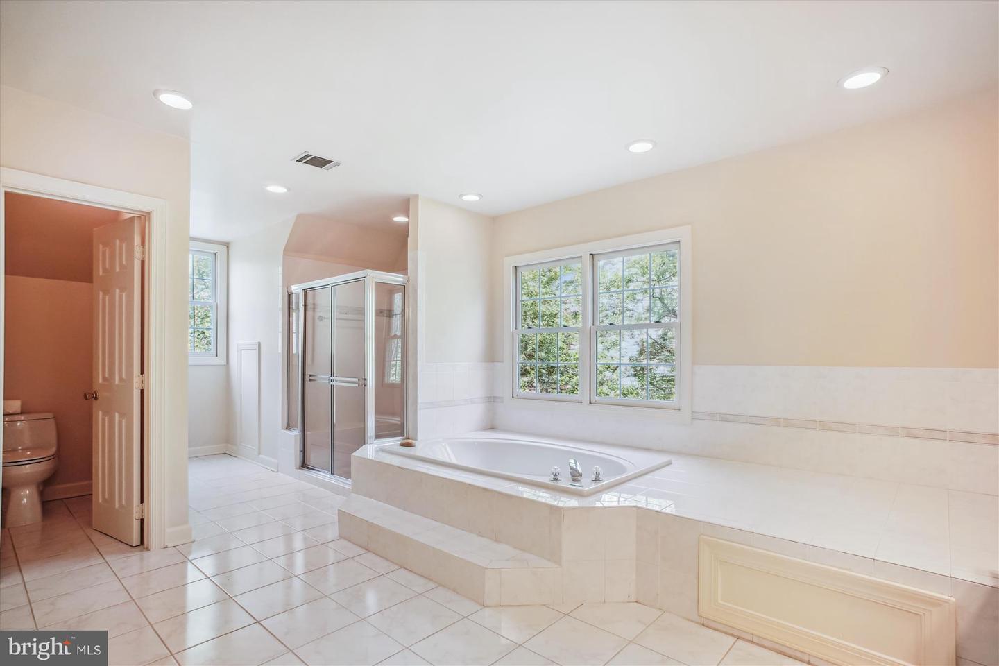 6626 BYRNS PL, MCLEAN, Virginia 22101, 5 Bedrooms Bedrooms, ,4 BathroomsBathrooms,Residential,For sale,6626 BYRNS PL,VAFX2236850 MLS # VAFX2236850