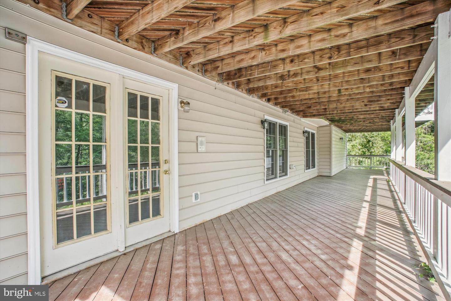 6626 BYRNS PL, MCLEAN, Virginia 22101, 5 Bedrooms Bedrooms, ,4 BathroomsBathrooms,Residential,For sale,6626 BYRNS PL,VAFX2236850 MLS # VAFX2236850
