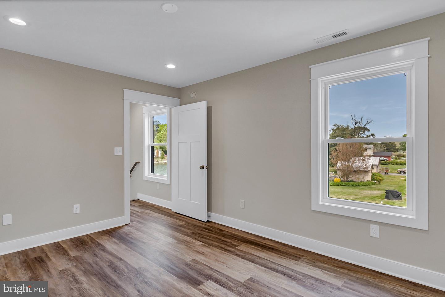 696 MAIN ST, REEDVILLE, Virginia 22539, 3 Bedrooms Bedrooms, 6 Rooms Rooms,3 BathroomsBathrooms,Residential,For sale,696 MAIN ST,VANV2001570 MLS # VANV2001570
