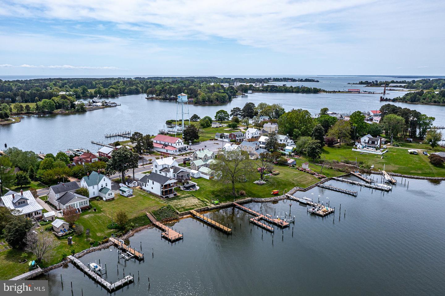 696 MAIN ST, REEDVILLE, Virginia 22539, 3 Bedrooms Bedrooms, 6 Rooms Rooms,3 BathroomsBathrooms,Residential,For sale,696 MAIN ST,VANV2001570 MLS # VANV2001570