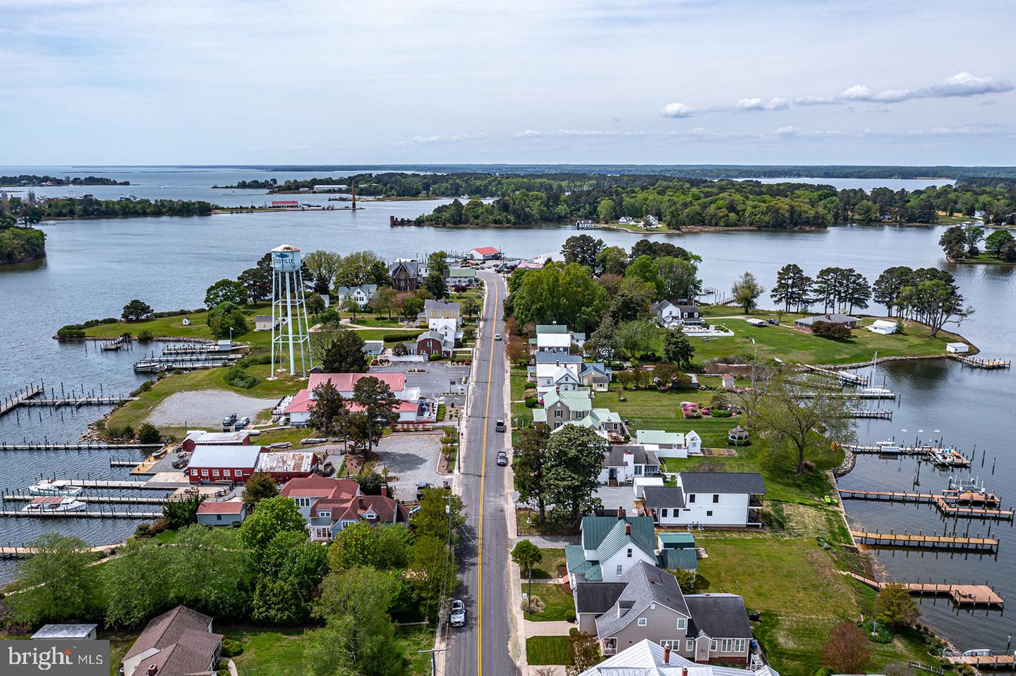 696 MAIN ST, REEDVILLE, Virginia 22539, 3 Bedrooms Bedrooms, 6 Rooms Rooms,3 BathroomsBathrooms,Residential,For sale,696 MAIN ST,VANV2001570 MLS # VANV2001570