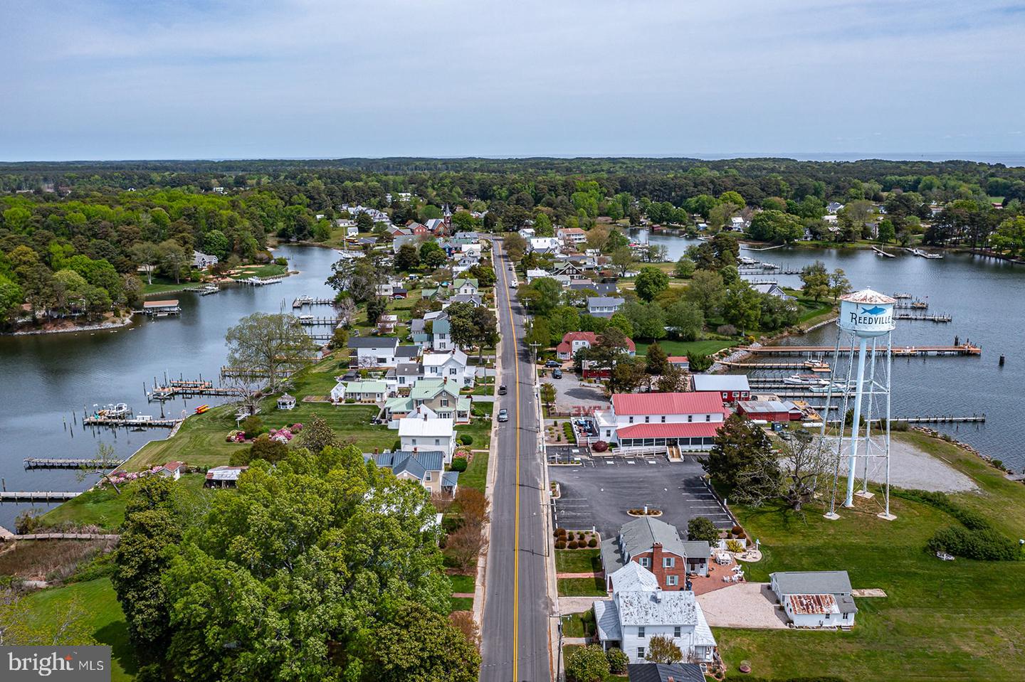 696 MAIN ST, REEDVILLE, Virginia 22539, 3 Bedrooms Bedrooms, 6 Rooms Rooms,3 BathroomsBathrooms,Residential,For sale,696 MAIN ST,VANV2001570 MLS # VANV2001570