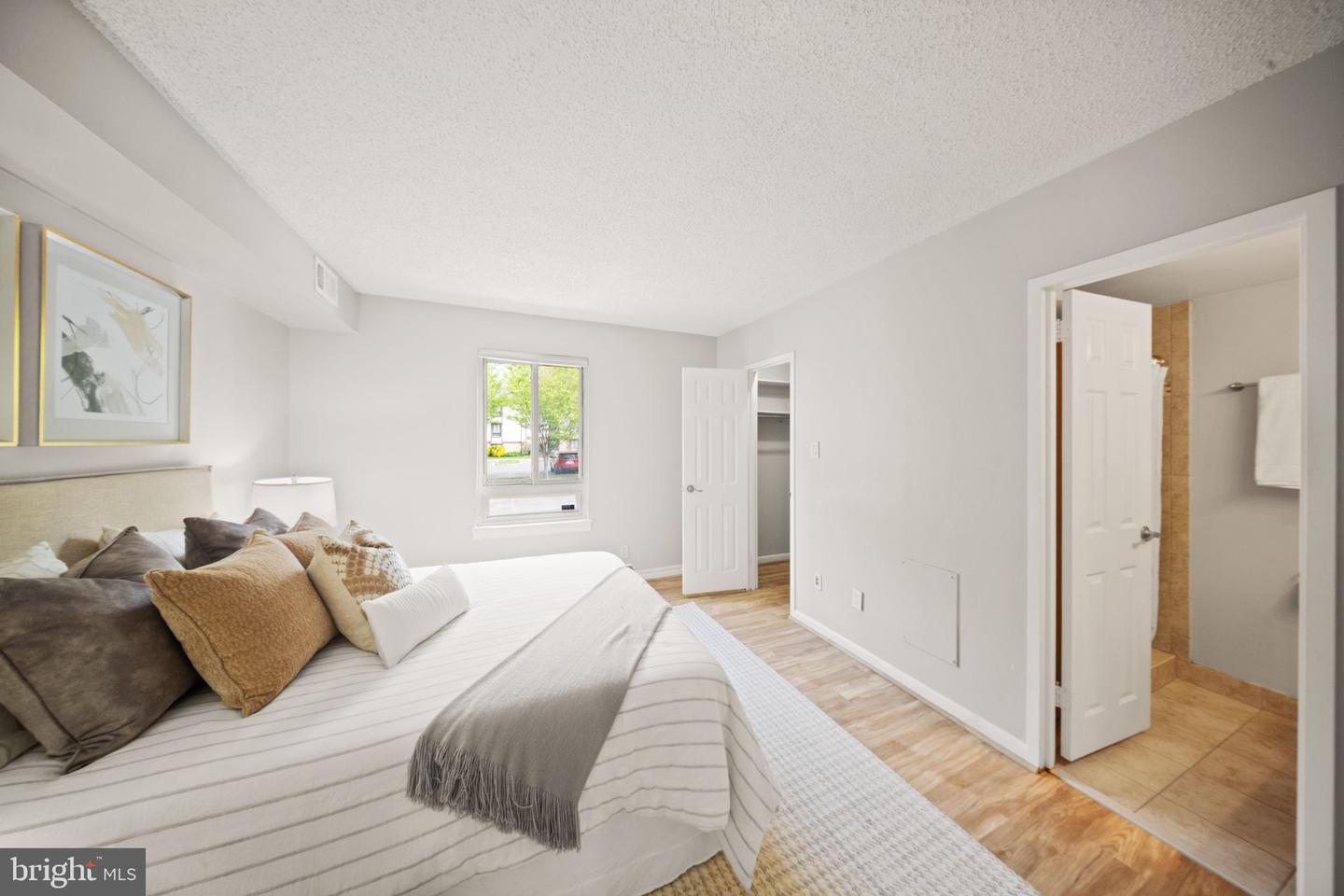 11657 STONEVIEW SQ #97/11C, RESTON, Virginia 20191, 3 Bedrooms Bedrooms, ,2 BathroomsBathrooms,Residential,For sale,11657 STONEVIEW SQ #97/11C,VAFX2237180 MLS # VAFX2237180