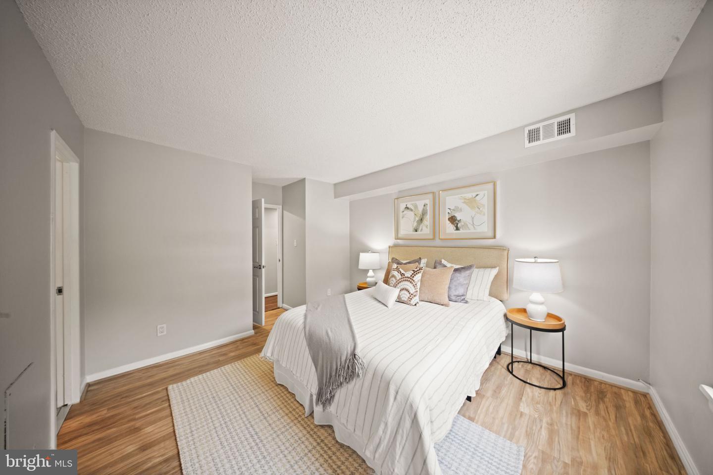 11657 STONEVIEW SQ #97/11C, RESTON, Virginia 20191, 3 Bedrooms Bedrooms, ,2 BathroomsBathrooms,Residential,For sale,11657 STONEVIEW SQ #97/11C,VAFX2237180 MLS # VAFX2237180