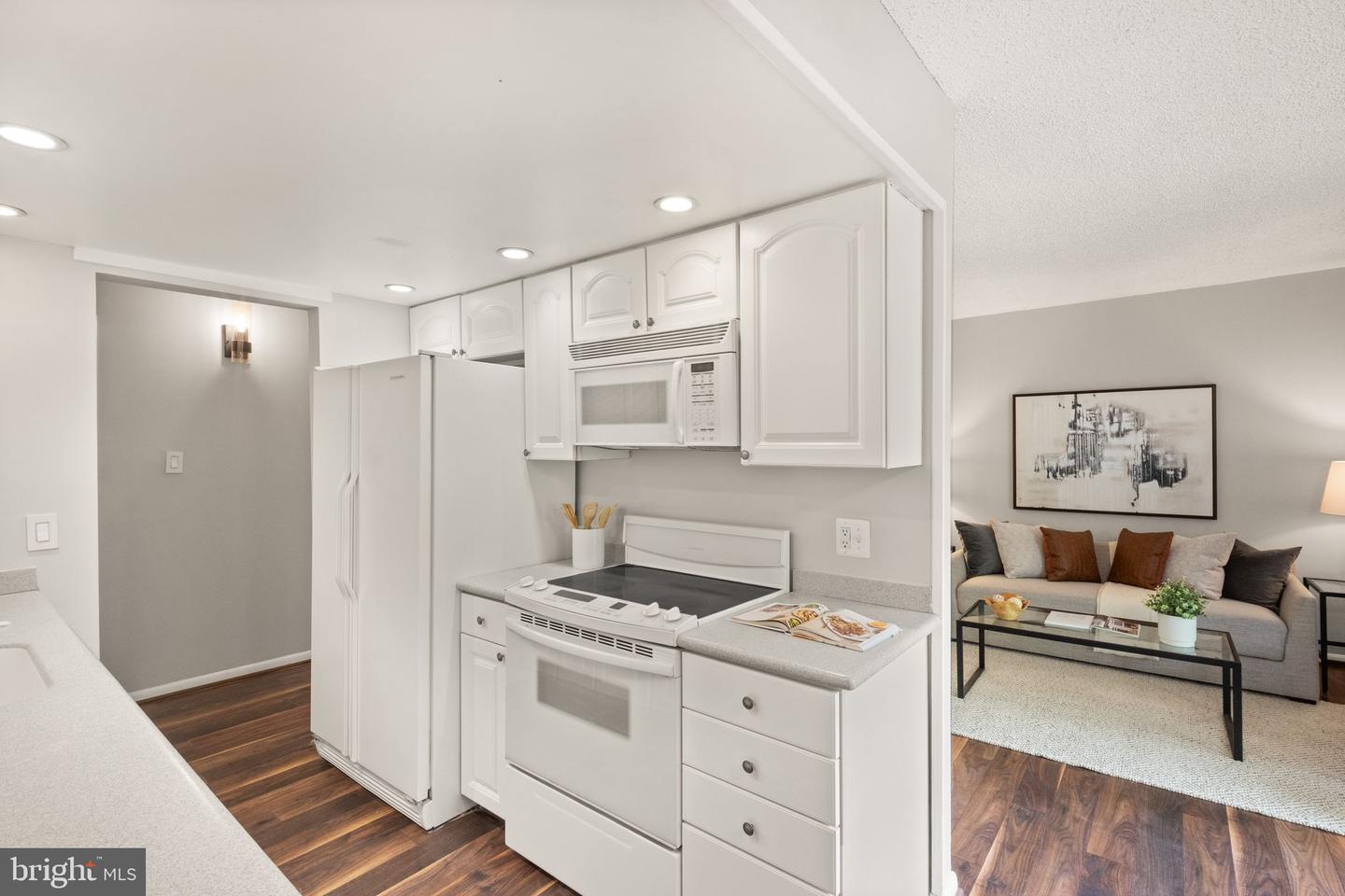 11657 STONEVIEW SQ #97/11C, RESTON, Virginia 20191, 3 Bedrooms Bedrooms, ,2 BathroomsBathrooms,Residential,For sale,11657 STONEVIEW SQ #97/11C,VAFX2237180 MLS # VAFX2237180