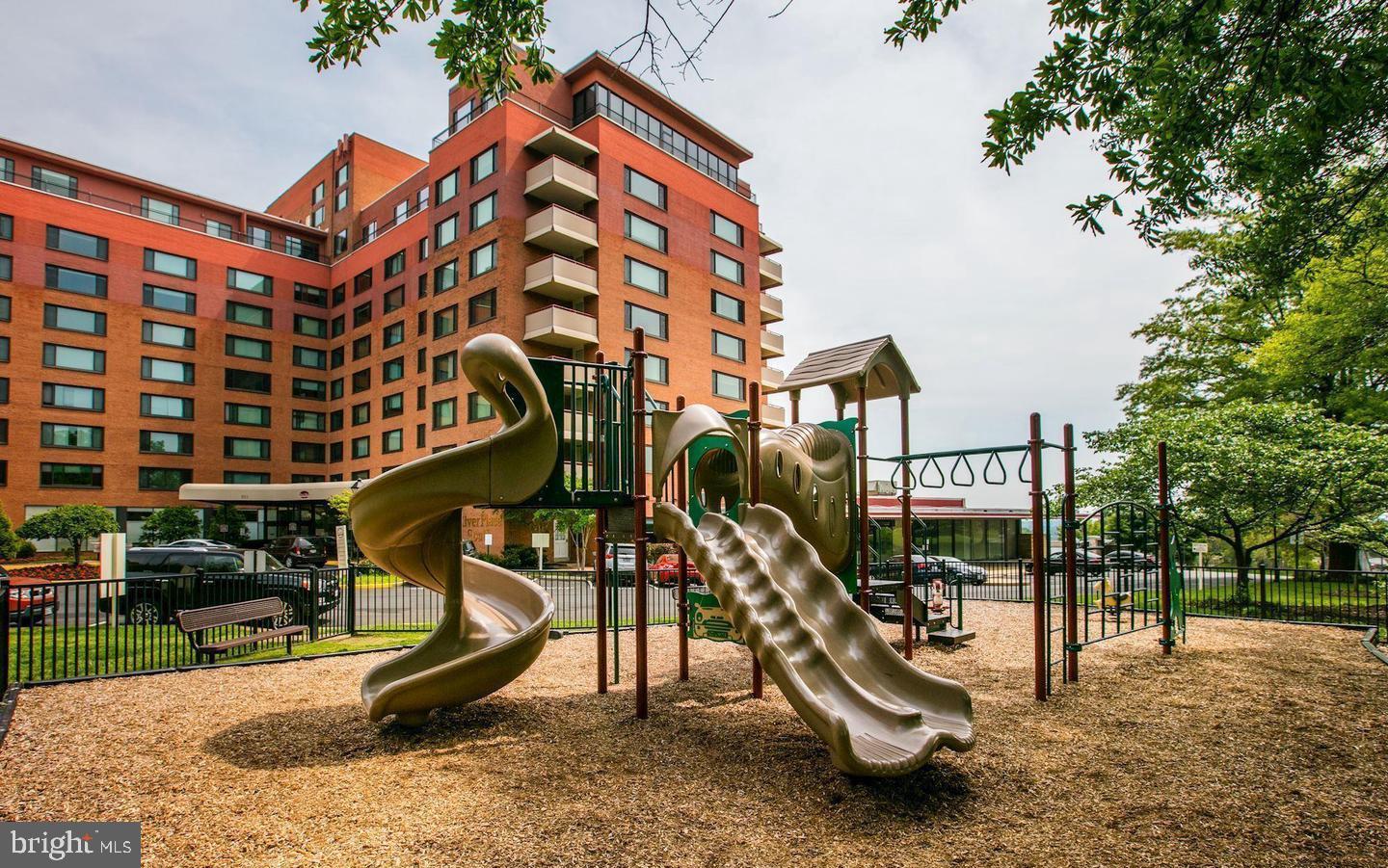 1021 ARLINGTON BLVD #928, ARLINGTON, Virginia 22209, 1 Bedroom Bedrooms, ,1 BathroomBathrooms,Residential,For sale,1021 ARLINGTON BLVD #928,VAAR2056754 MLS # VAAR2056754