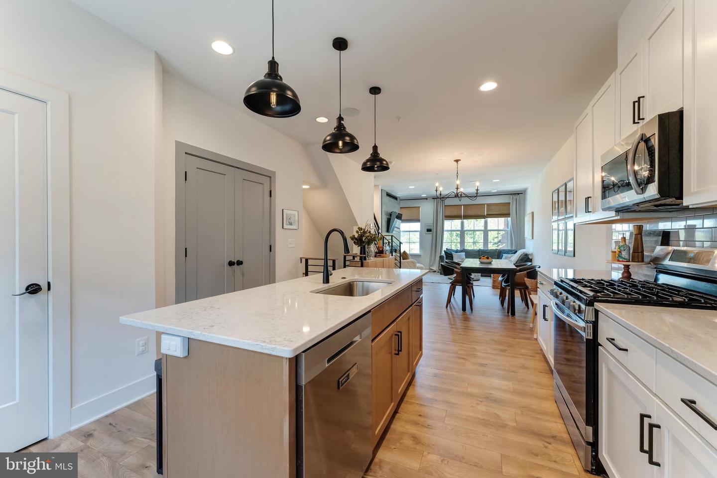 11237 BEAKER ST, RESTON, Virginia 20190, 4 Bedrooms Bedrooms, ,3 BathroomsBathrooms,Residential,For sale,11237 BEAKER ST,VAFX2237460 MLS # VAFX2237460