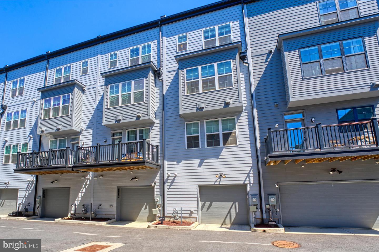 11237 BEAKER ST, RESTON, Virginia 20190, 4 Bedrooms Bedrooms, ,3 BathroomsBathrooms,Residential,For sale,11237 BEAKER ST,VAFX2237460 MLS # VAFX2237460