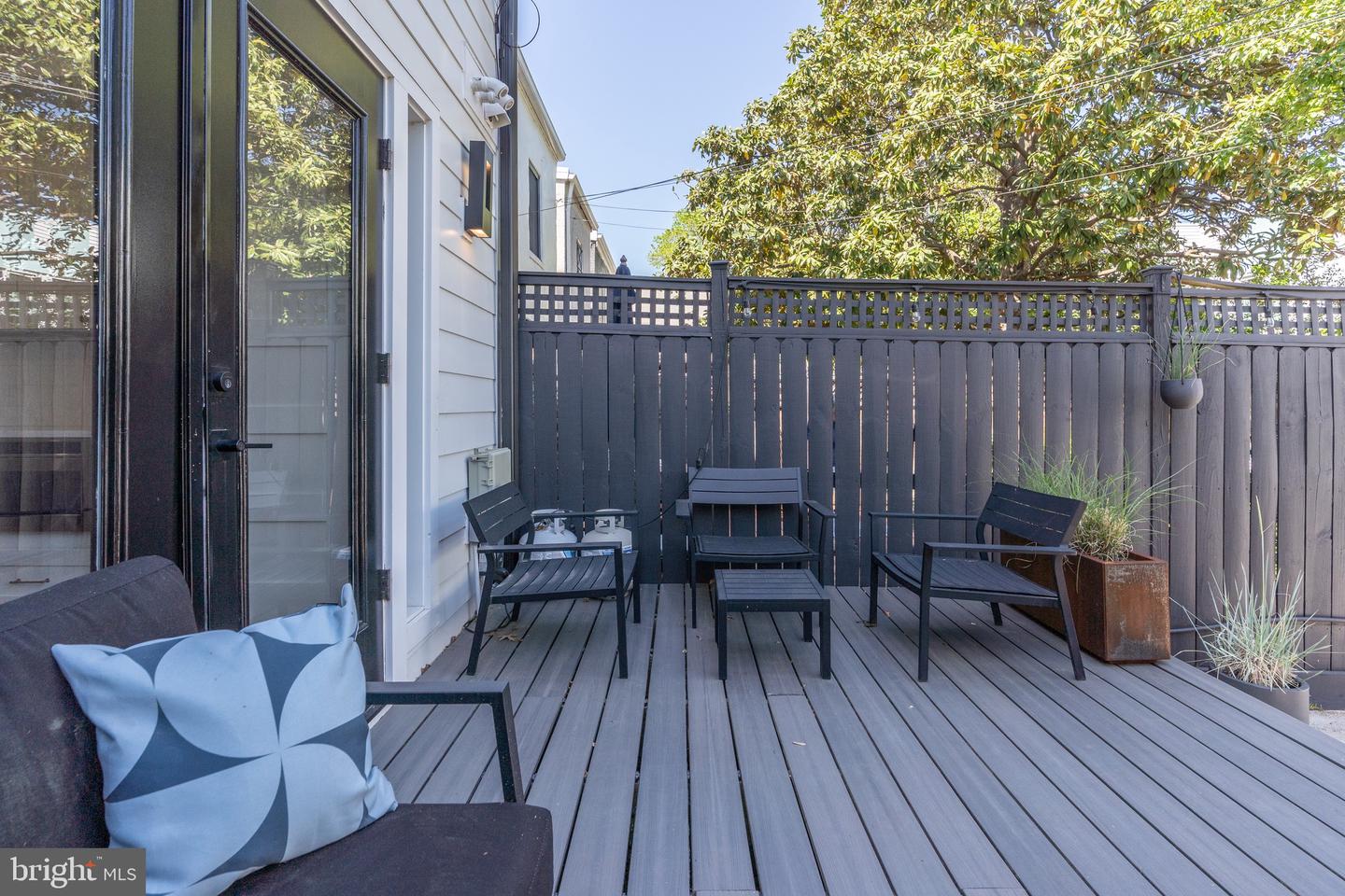 430 15TH ST SE, WASHINGTON, District Of Columbia 20003, 4 Bedrooms Bedrooms, ,4 BathroomsBathrooms,Residential,For sale,430 15TH ST SE,DCDC2198056 MLS # DCDC2198056