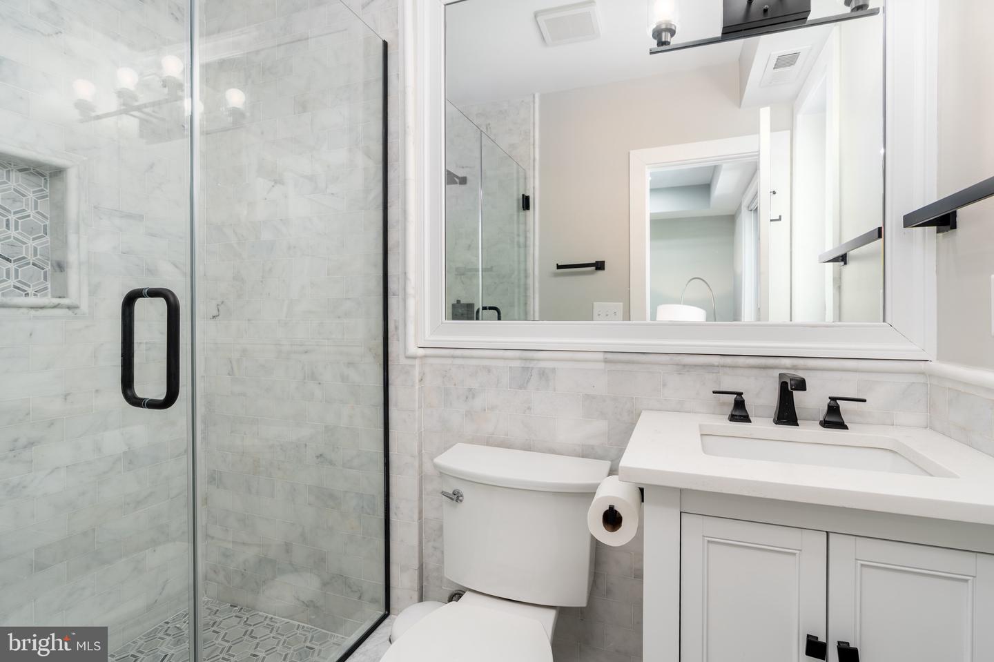 430 15TH ST SE, WASHINGTON, District Of Columbia 20003, 4 Bedrooms Bedrooms, ,4 BathroomsBathrooms,Residential,For sale,430 15TH ST SE,DCDC2198056 MLS # DCDC2198056