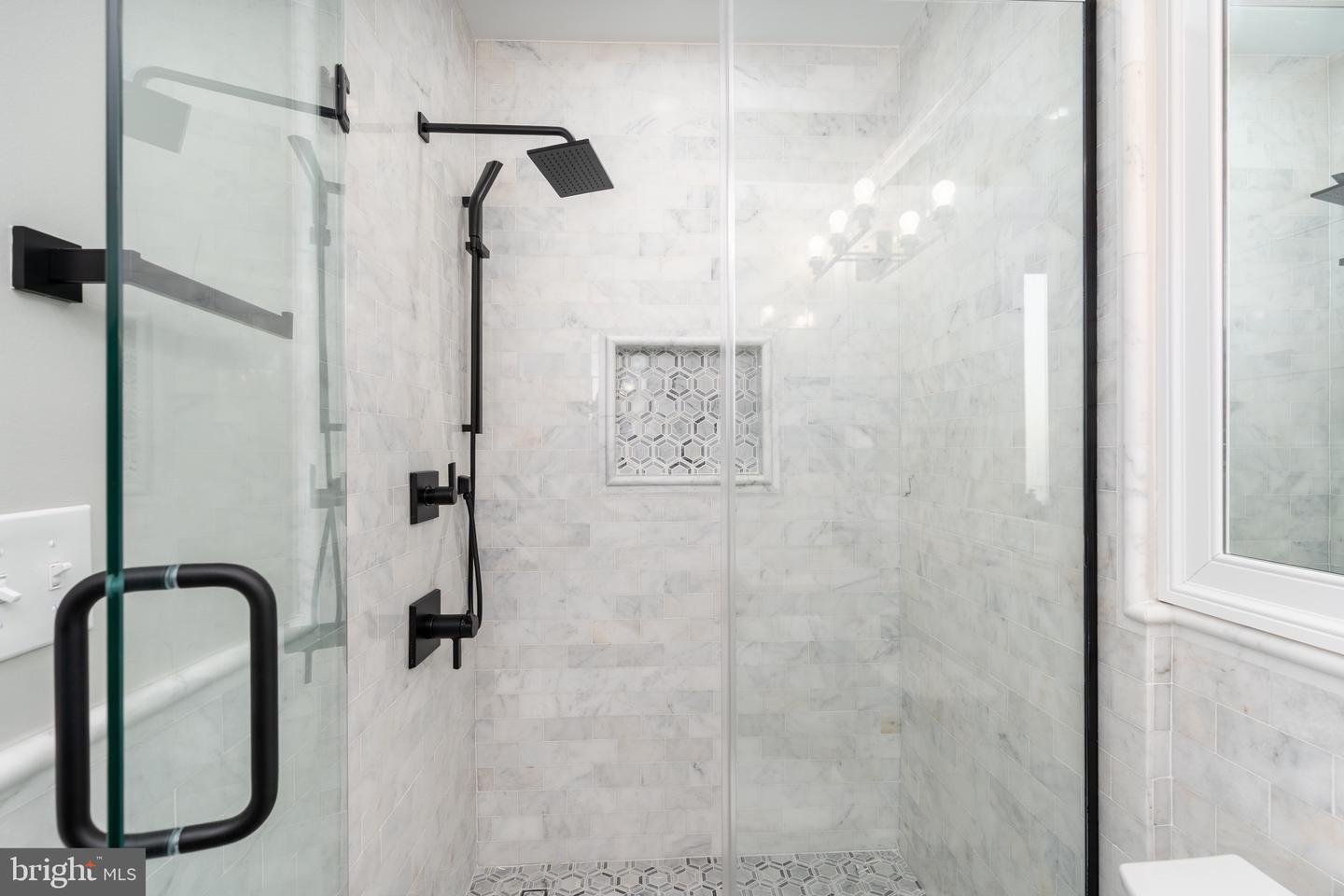 430 15TH ST SE, WASHINGTON, District Of Columbia 20003, 4 Bedrooms Bedrooms, ,4 BathroomsBathrooms,Residential,For sale,430 15TH ST SE,DCDC2198056 MLS # DCDC2198056