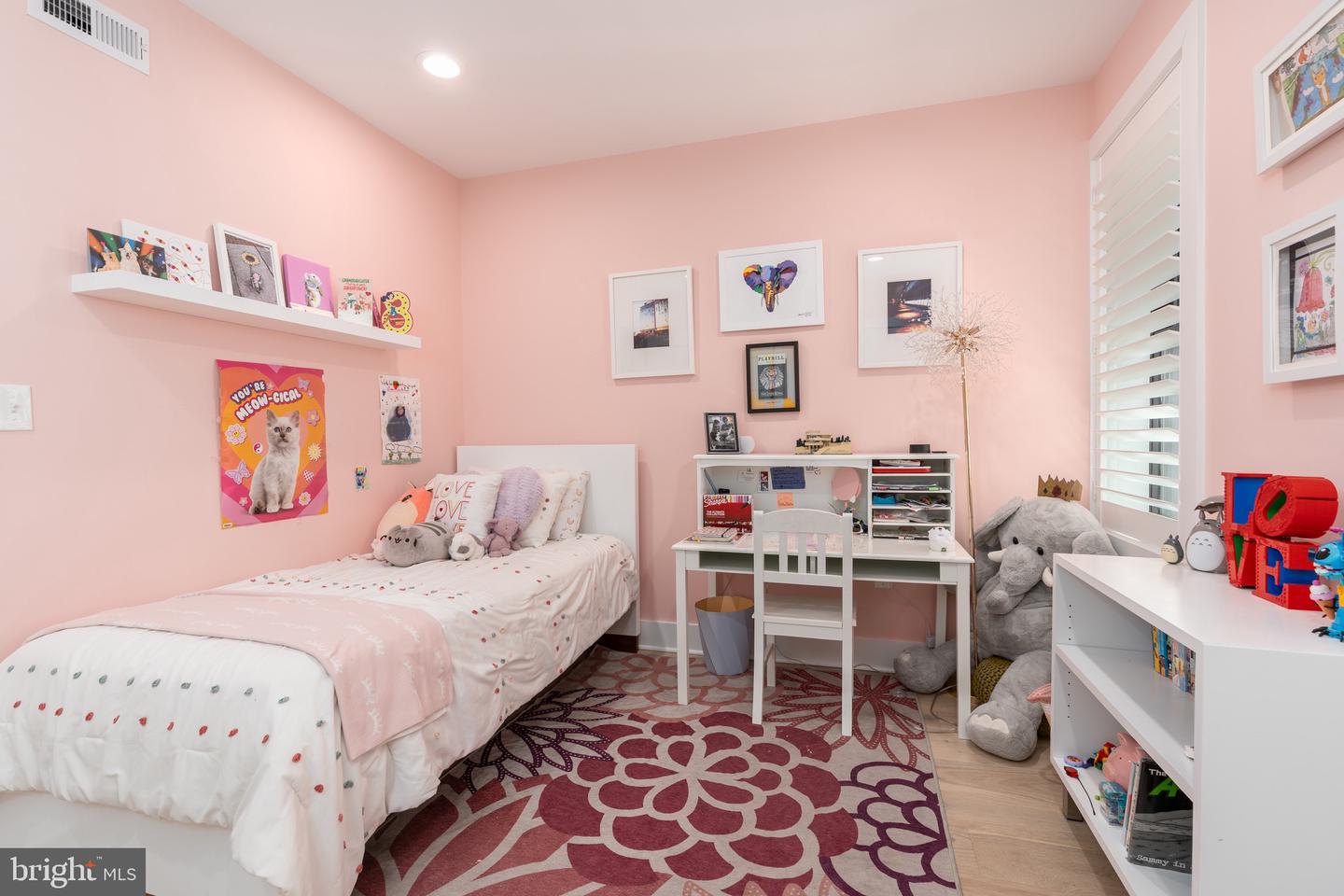 430 15TH ST SE, WASHINGTON, District Of Columbia 20003, 4 Bedrooms Bedrooms, ,4 BathroomsBathrooms,Residential,For sale,430 15TH ST SE,DCDC2198056 MLS # DCDC2198056