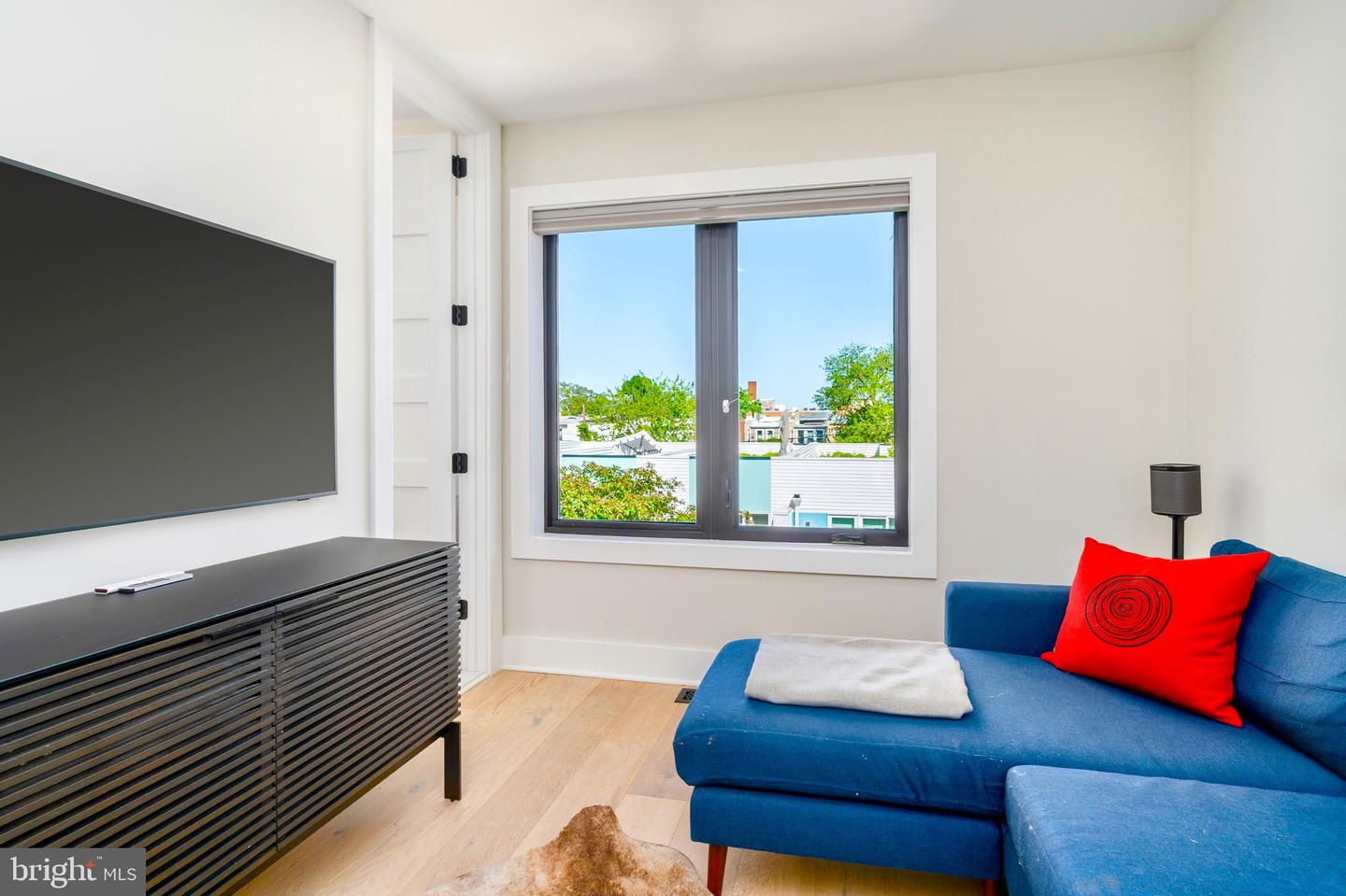 430 15TH ST SE, WASHINGTON, District Of Columbia 20003, 4 Bedrooms Bedrooms, ,4 BathroomsBathrooms,Residential,For sale,430 15TH ST SE,DCDC2198056 MLS # DCDC2198056