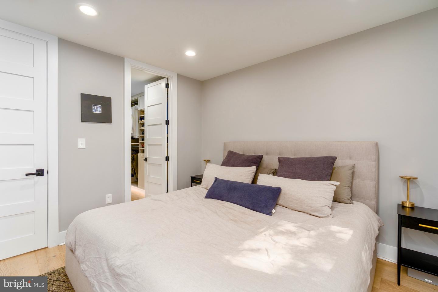 430 15TH ST SE, WASHINGTON, District Of Columbia 20003, 4 Bedrooms Bedrooms, ,4 BathroomsBathrooms,Residential,For sale,430 15TH ST SE,DCDC2198056 MLS # DCDC2198056