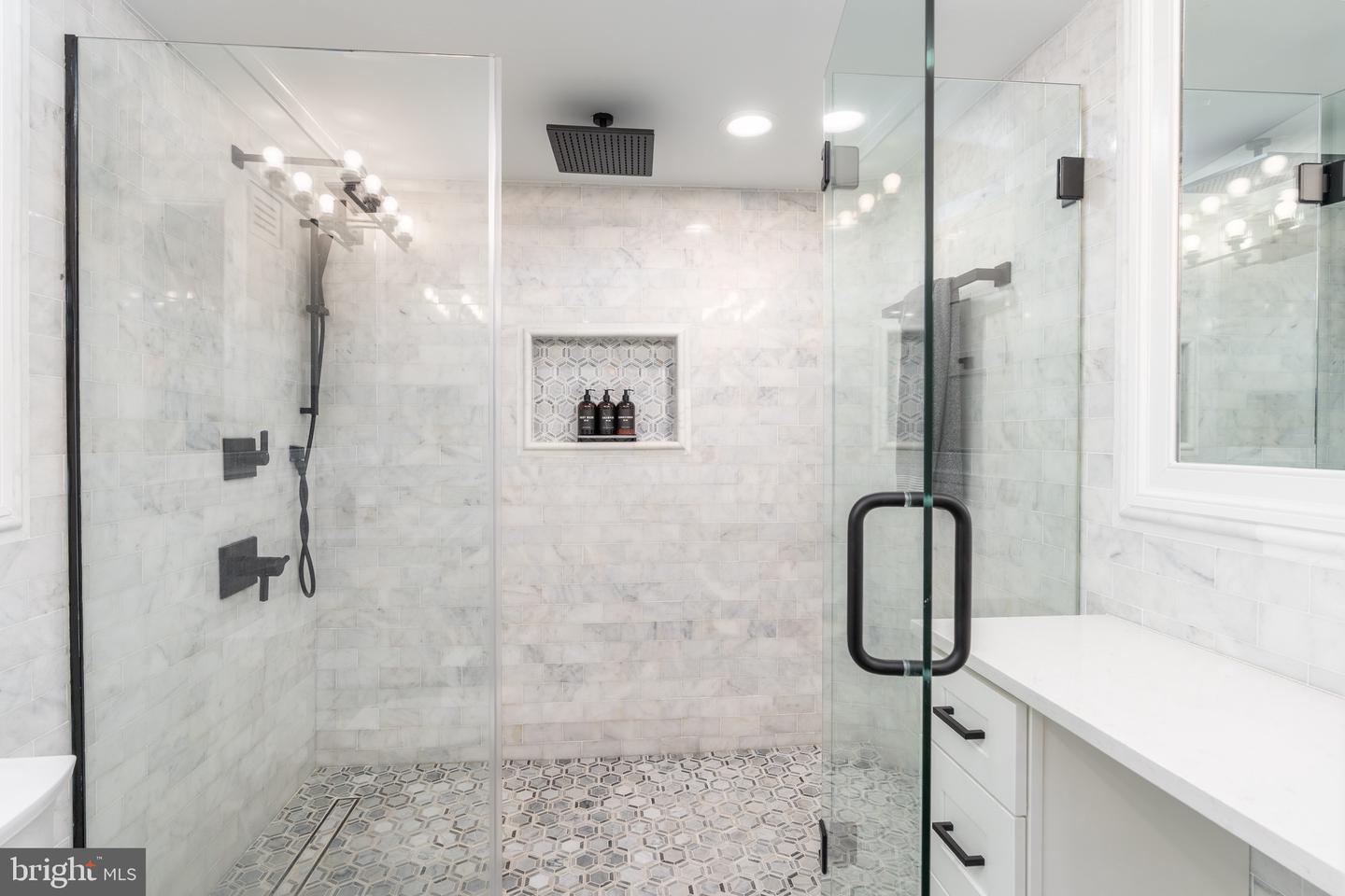 430 15TH ST SE, WASHINGTON, District Of Columbia 20003, 4 Bedrooms Bedrooms, ,4 BathroomsBathrooms,Residential,For sale,430 15TH ST SE,DCDC2198056 MLS # DCDC2198056
