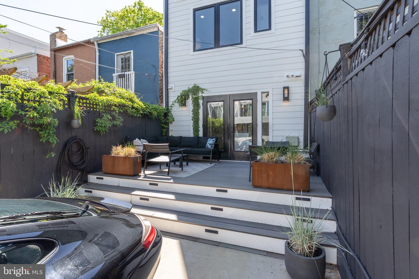 430 15TH ST SE, WASHINGTON, District Of Columbia 20003, 4 Bedrooms Bedrooms, ,4 BathroomsBathrooms,Residential,For sale,430 15TH ST SE,DCDC2198056 MLS # DCDC2198056