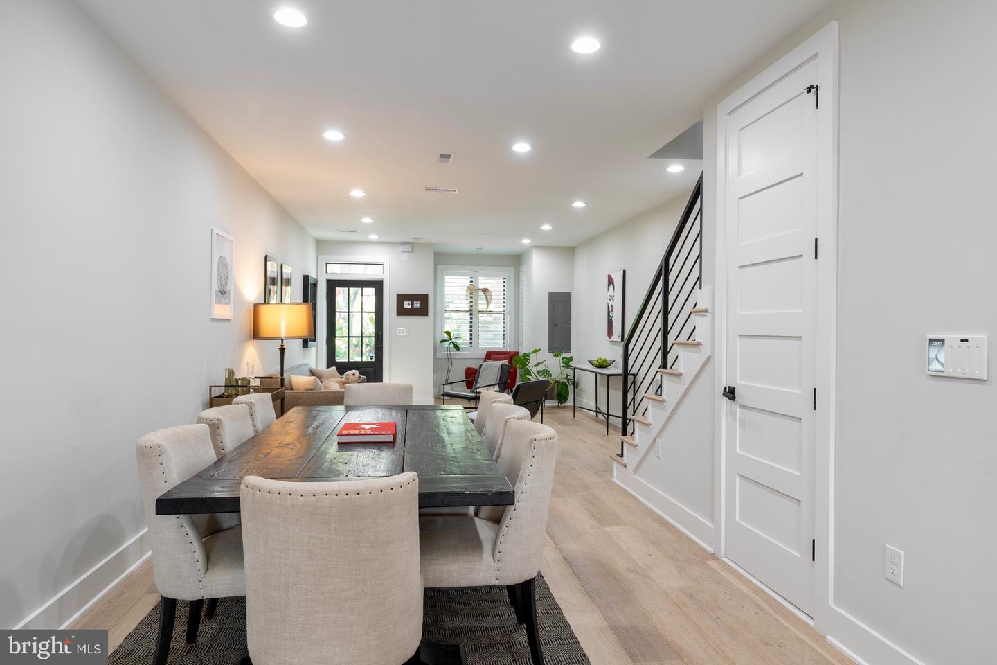 430 15TH ST SE, WASHINGTON, District Of Columbia 20003, 4 Bedrooms Bedrooms, ,4 BathroomsBathrooms,Residential,For sale,430 15TH ST SE,DCDC2198056 MLS # DCDC2198056