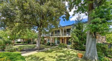 3121 PATRICK HENRY DR #330, FALLS CHURCH, Virginia 22044, 2 Bedrooms Bedrooms, 6 Rooms Rooms,2 BathroomsBathrooms,Residential,For sale,3121 PATRICK HENRY DR #330,VAFX2237556 MLS # VAFX2237556