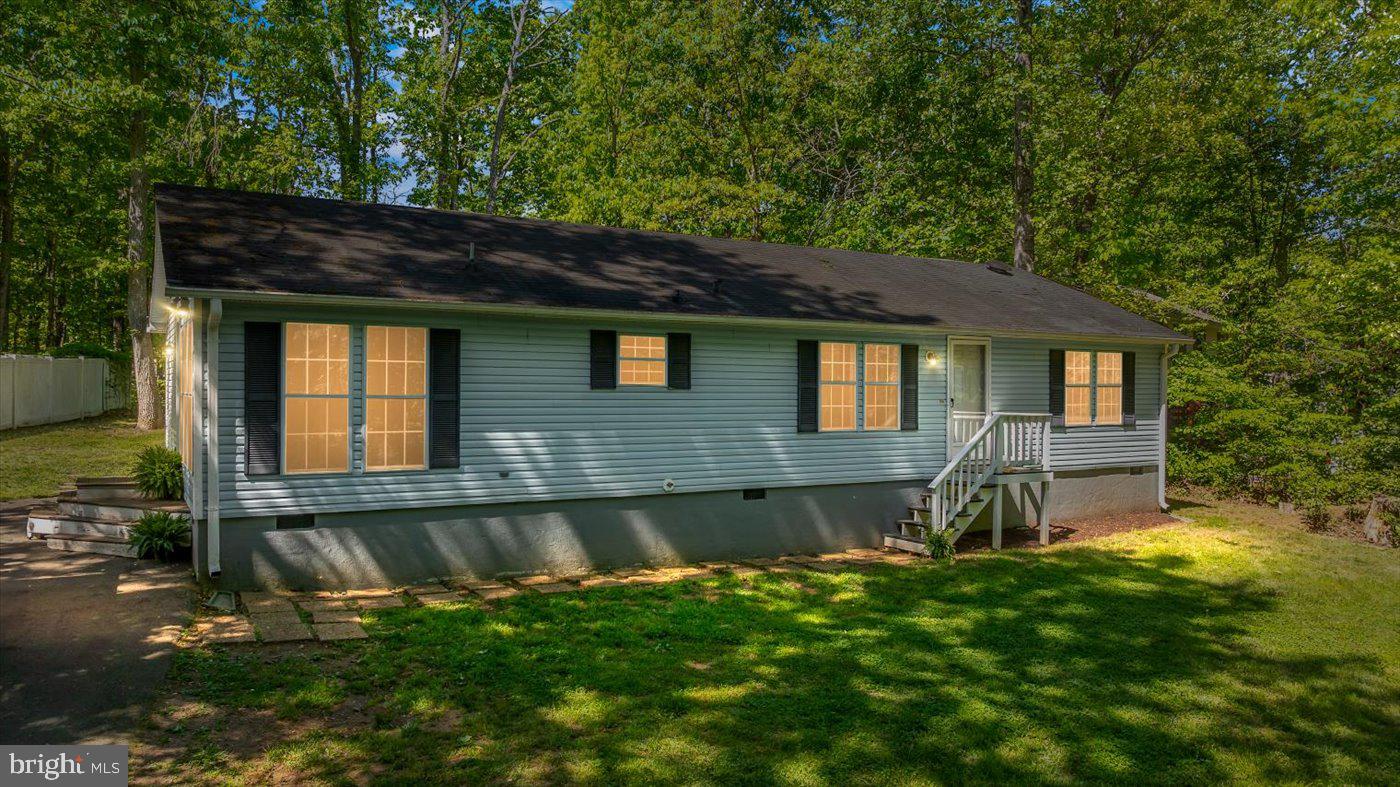 13602 FLANK MARCH LN, SPOTSYLVANIA, Virginia 22551, 3 Bedrooms Bedrooms, ,2 BathroomsBathrooms,Residential,For sale,13602 FLANK MARCH LN,VASP2032674 MLS # VASP2032674