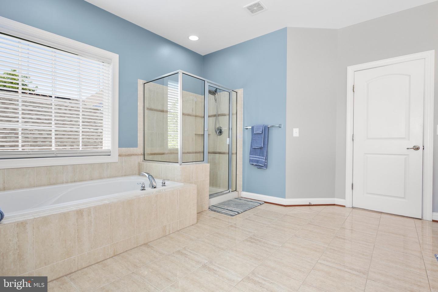 16124 WOODLEY HILLS RD, HAYMARKET, Virginia 20169, 4 Bedrooms Bedrooms, ,3 BathroomsBathrooms,Residential,For sale,16124 WOODLEY HILLS RD,VAPW2093466 MLS # VAPW2093466