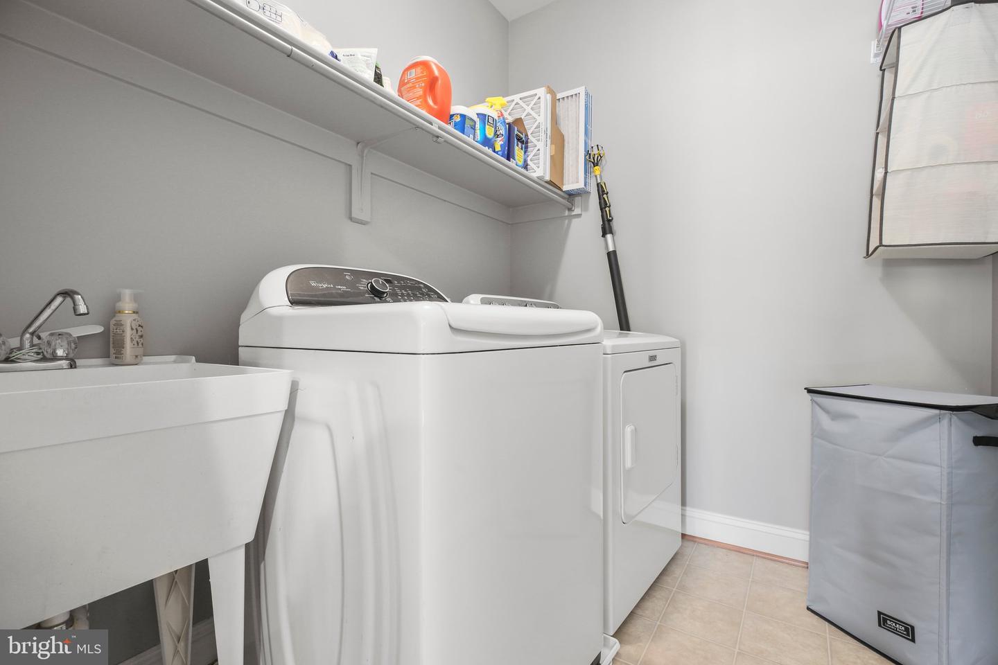 16124 WOODLEY HILLS RD, HAYMARKET, Virginia 20169, 4 Bedrooms Bedrooms, ,3 BathroomsBathrooms,Residential,For sale,16124 WOODLEY HILLS RD,VAPW2093466 MLS # VAPW2093466