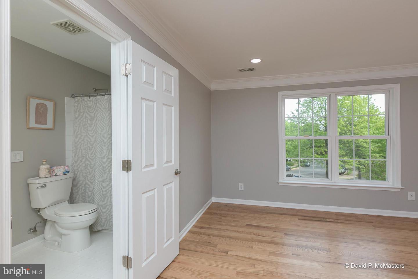 4929 SAMMY JOE DR, FAIRFAX, Virginia 22030, 5 Bedrooms Bedrooms, ,4 BathroomsBathrooms,Residential,For sale,4929 SAMMY JOE DR,VAFX2237650 MLS # VAFX2237650