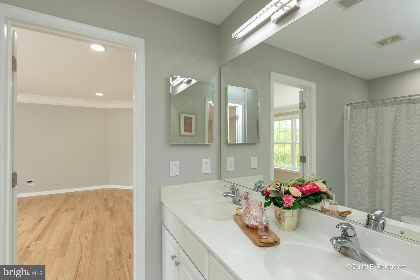 4929 SAMMY JOE DR, FAIRFAX, Virginia 22030, 5 Bedrooms Bedrooms, ,4 BathroomsBathrooms,Residential,For sale,4929 SAMMY JOE DR,VAFX2237650 MLS # VAFX2237650