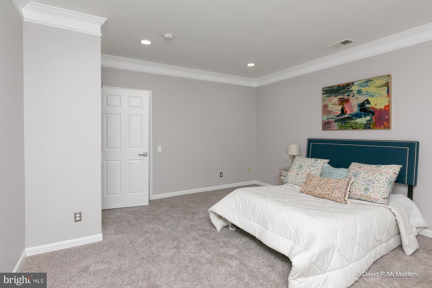 4929 SAMMY JOE DR, FAIRFAX, Virginia 22030, 5 Bedrooms Bedrooms, ,4 BathroomsBathrooms,Residential,For sale,4929 SAMMY JOE DR,VAFX2237650 MLS # VAFX2237650