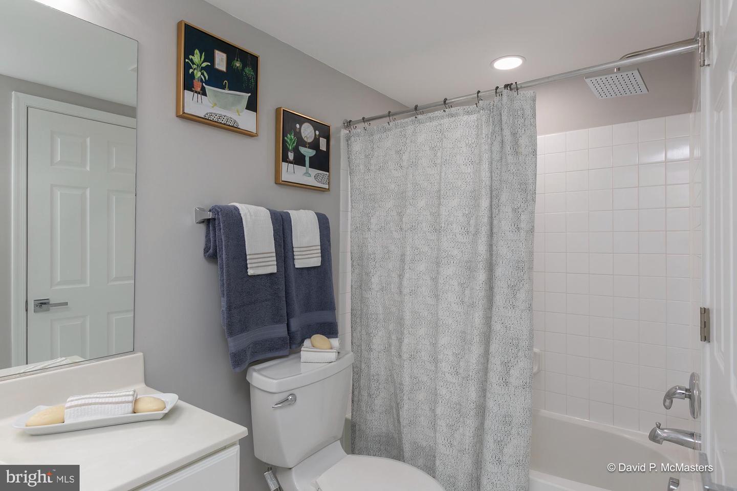 4929 SAMMY JOE DR, FAIRFAX, Virginia 22030, 5 Bedrooms Bedrooms, ,4 BathroomsBathrooms,Residential,For sale,4929 SAMMY JOE DR,VAFX2237650 MLS # VAFX2237650