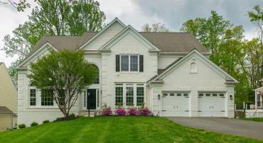 4929 SAMMY JOE DR, FAIRFAX, Virginia 22030, 5 Bedrooms Bedrooms, ,4 BathroomsBathrooms,Residential,For sale,4929 SAMMY JOE DR,VAFX2237650 MLS # VAFX2237650