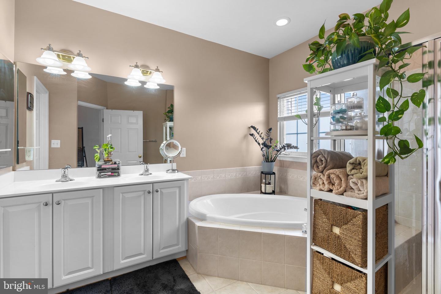 2716 WAKEWATER WAY, WOODBRIDGE, Virginia 22191, 4 Bedrooms Bedrooms, ,3 BathroomsBathrooms,Residential,For sale,2716 WAKEWATER WAY,VAPW2093476 MLS # VAPW2093476