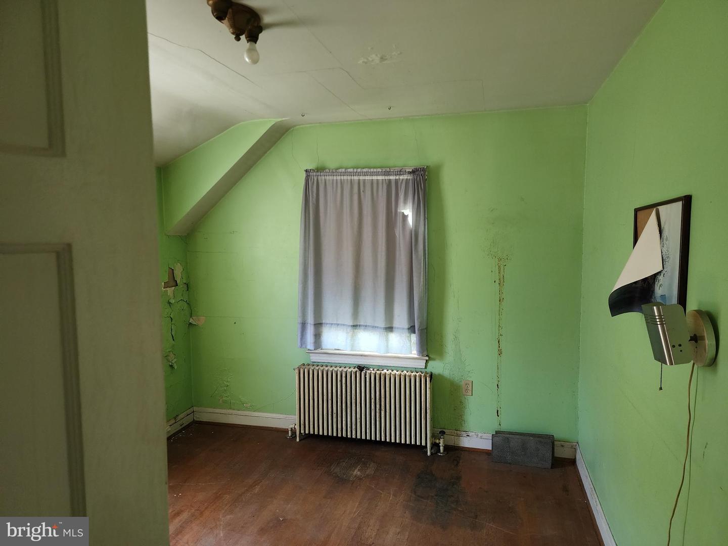 7111 8TH ST NW, WASHINGTON, District Of Columbia 20012, 2 Bedrooms Bedrooms, ,1 BathroomBathrooms,Residential,For sale,7111 8TH ST NW,DCDC2198176 MLS # DCDC2198176
