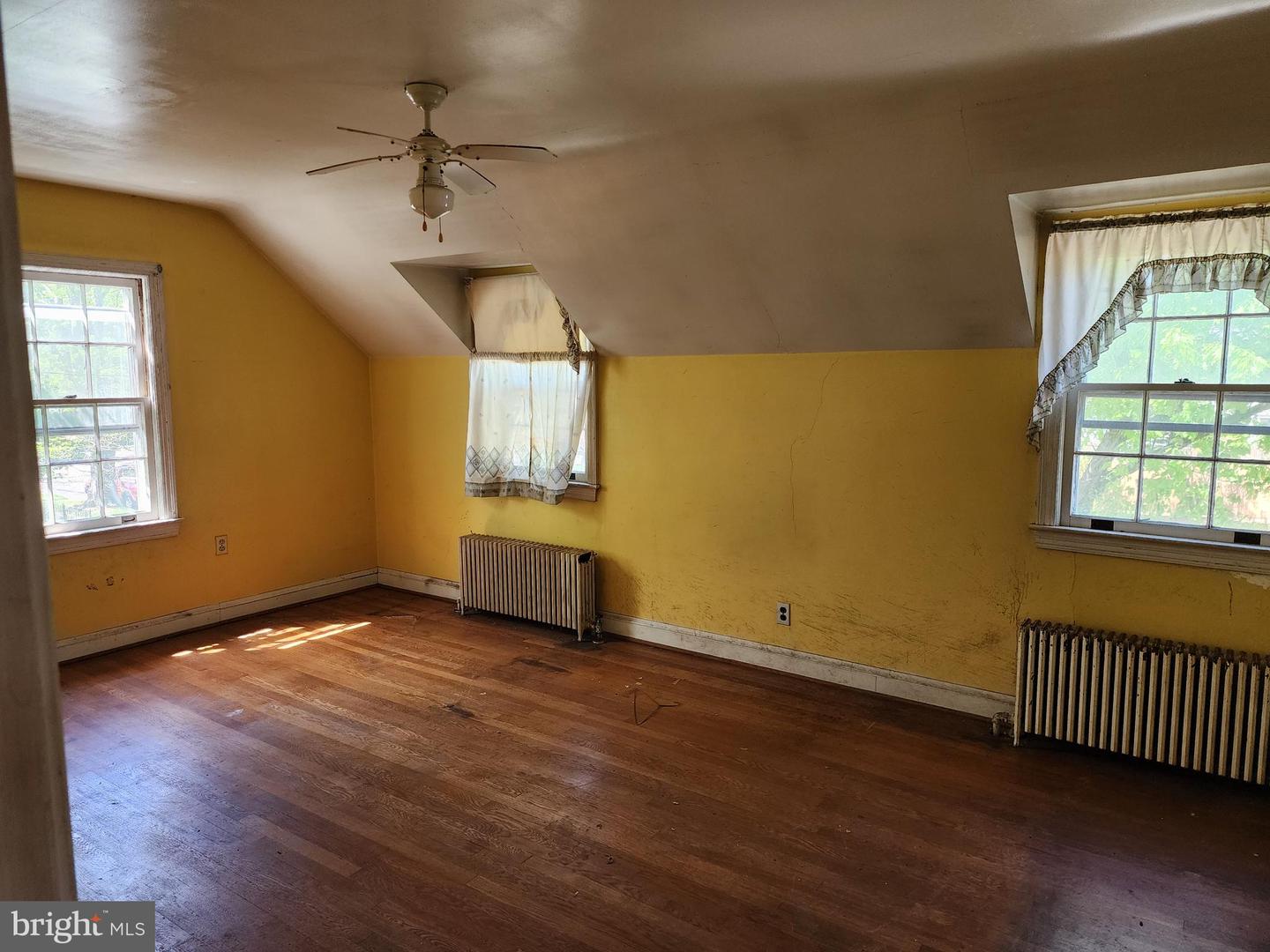 7111 8TH ST NW, WASHINGTON, District Of Columbia 20012, 2 Bedrooms Bedrooms, ,1 BathroomBathrooms,Residential,For sale,7111 8TH ST NW,DCDC2198176 MLS # DCDC2198176