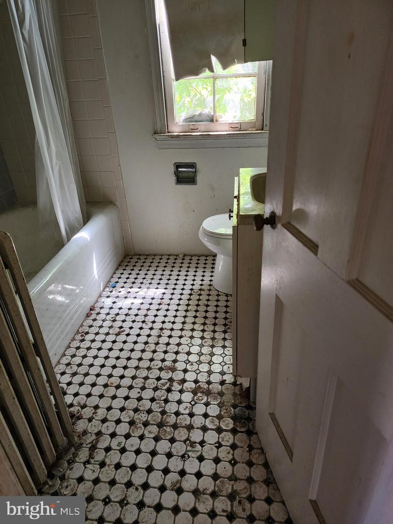 7111 8TH ST NW, WASHINGTON, District Of Columbia 20012, 2 Bedrooms Bedrooms, ,1 BathroomBathrooms,Residential,For sale,7111 8TH ST NW,DCDC2198176 MLS # DCDC2198176