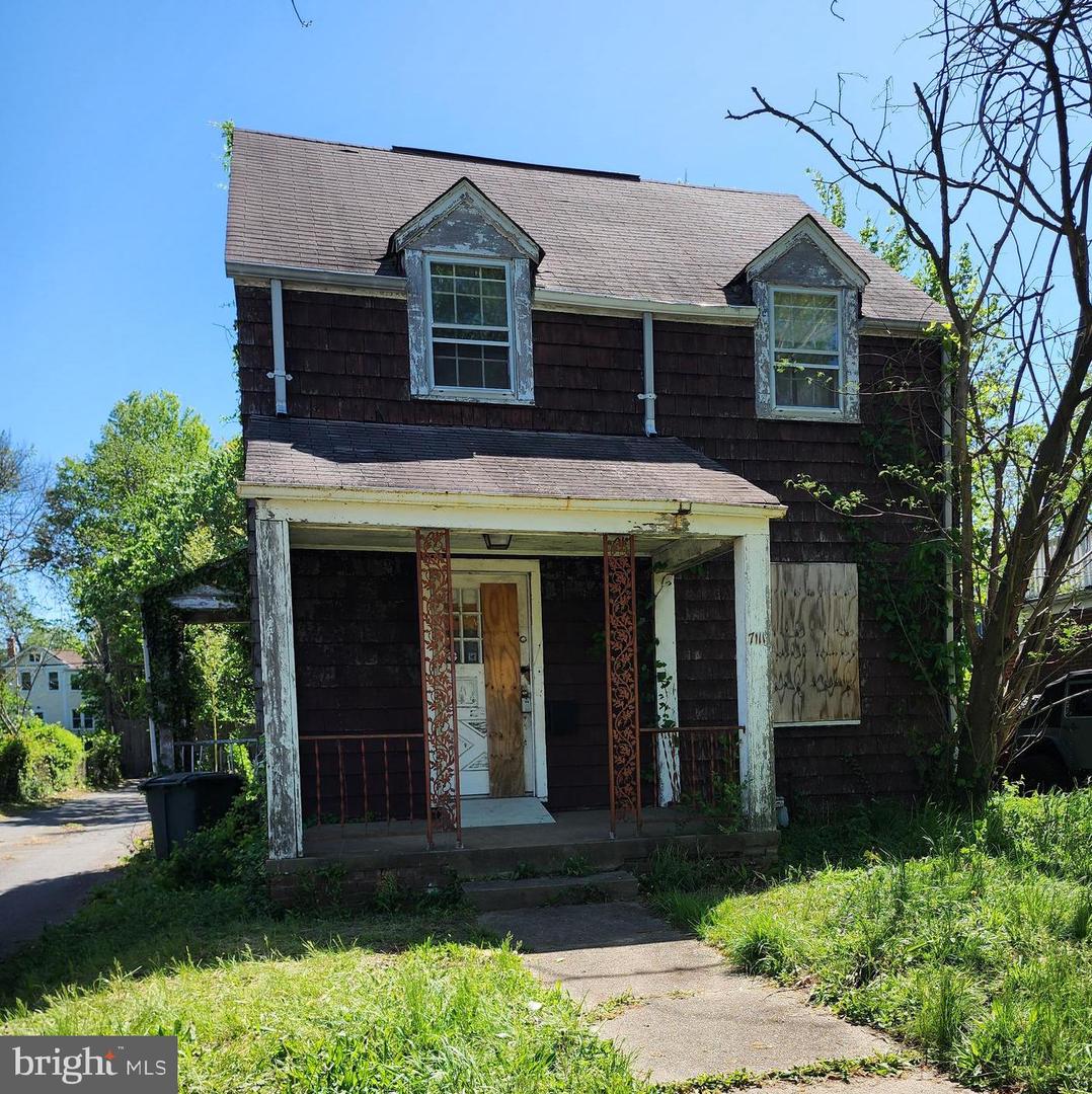 7111 8TH ST NW, WASHINGTON, District Of Columbia 20012, 2 Bedrooms Bedrooms, ,1 BathroomBathrooms,Residential,For sale,7111 8TH ST NW,DCDC2198176 MLS # DCDC2198176