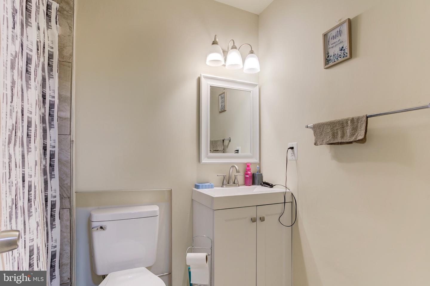 15054 CHERRYDALE DR, WOODBRIDGE, Virginia 22193, 3 Bedrooms Bedrooms, 3 Rooms Rooms,3 BathroomsBathrooms,Residential,For sale,15054 CHERRYDALE DR,VAPW2093334 MLS # VAPW2093334
