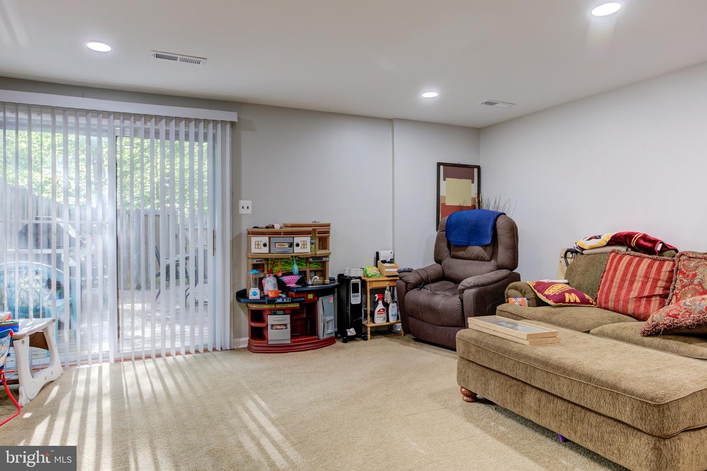 15054 CHERRYDALE DR, WOODBRIDGE, Virginia 22193, 3 Bedrooms Bedrooms, 3 Rooms Rooms,3 BathroomsBathrooms,Residential,For sale,15054 CHERRYDALE DR,VAPW2093334 MLS # VAPW2093334