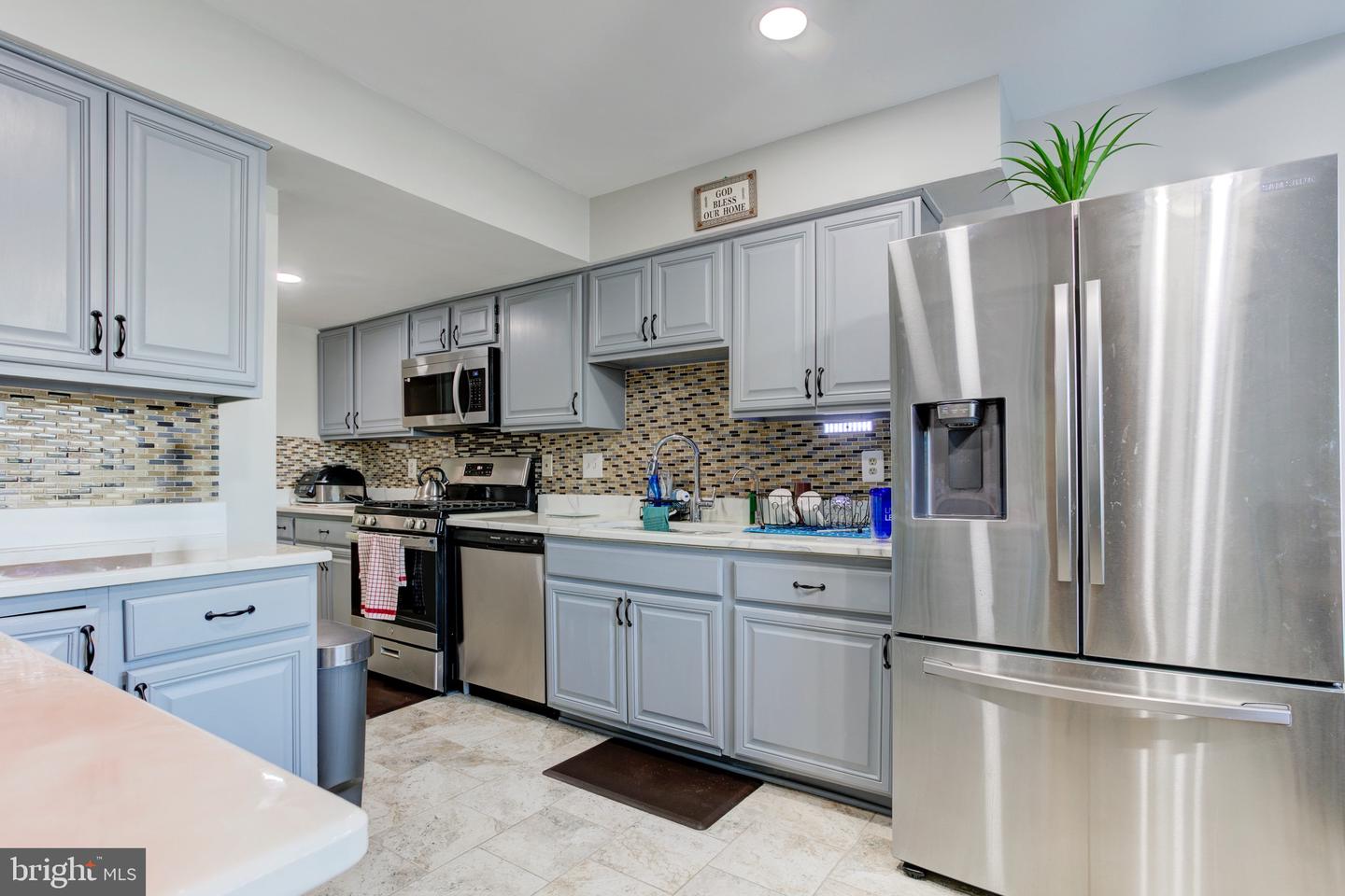 15054 CHERRYDALE DR, WOODBRIDGE, Virginia 22193, 3 Bedrooms Bedrooms, 3 Rooms Rooms,3 BathroomsBathrooms,Residential,For sale,15054 CHERRYDALE DR,VAPW2093334 MLS # VAPW2093334