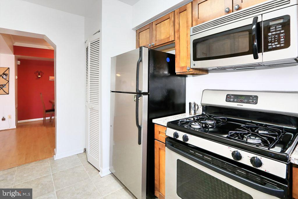 207 SKYHILL RD #1, ALEXANDRIA, Virginia 22314, 3 Bedrooms Bedrooms, ,2 BathroomsBathrooms,Residential,For sale,207 SKYHILL RD #1,VAAX2044728 MLS # VAAX2044728