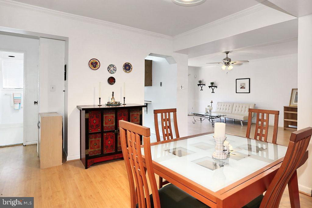 207 SKYHILL RD #1, ALEXANDRIA, Virginia 22314, 3 Bedrooms Bedrooms, ,2 BathroomsBathrooms,Residential,For sale,207 SKYHILL RD #1,VAAX2044728 MLS # VAAX2044728