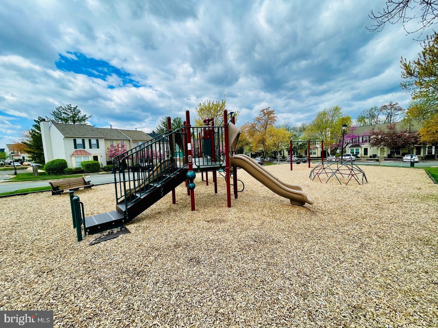 9803 MOCK ORANGE CT, MANASSAS, Virginia 20110, 2 Bedrooms Bedrooms, ,2 BathroomsBathrooms,Residential,For sale,9803 MOCK ORANGE CT,VAMN2008242 MLS # VAMN2008242